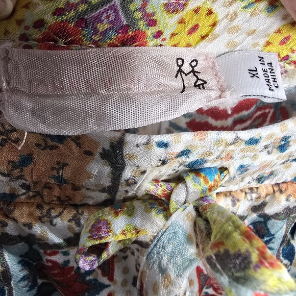 Johnny Was Bohemian Print Cargo Jogger Style Pants - Picture 5 of 12